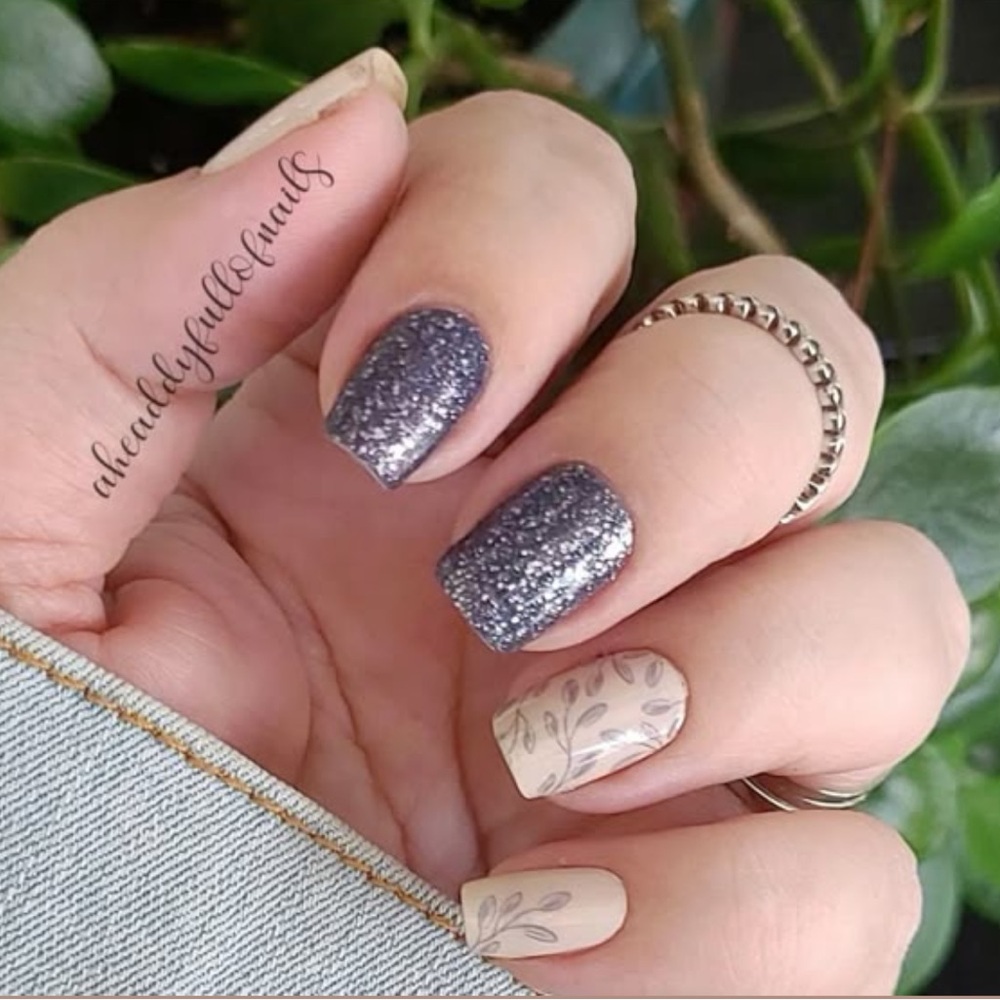 *Exclusive* Color Street Prairie Picnic | Floral Leaf Blue Clear Overlay Fall - Picture 10 of 10